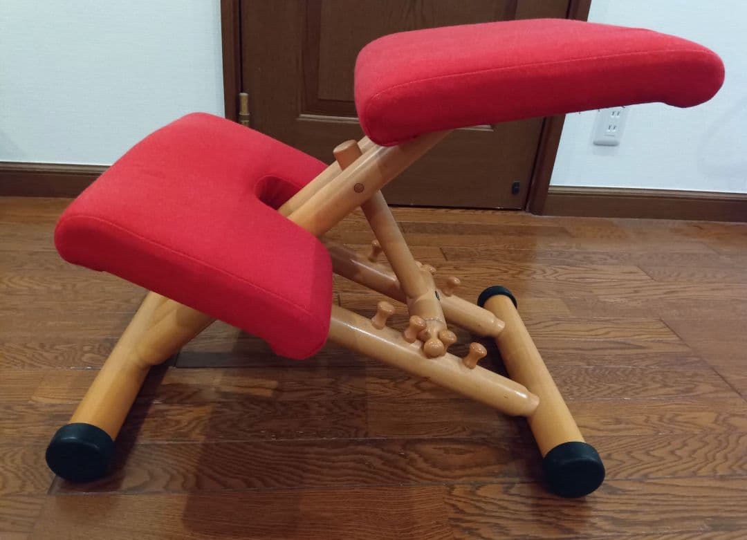 ストッケ　STOKKE　バランスチェア　マルチ　レッド　学習椅子　 姿勢矯正