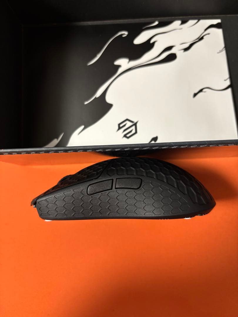 HTX ULTRA ワイヤレスゲーミングマウス