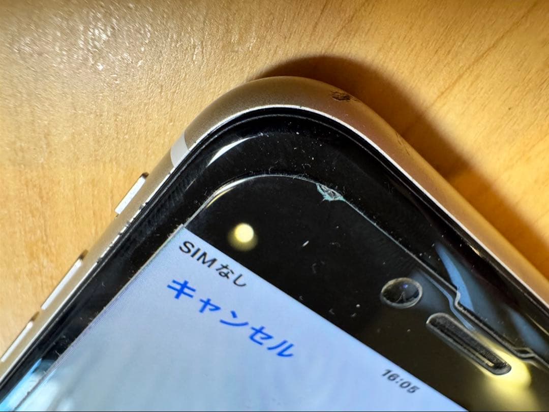 Apple iPhone SE 本体
