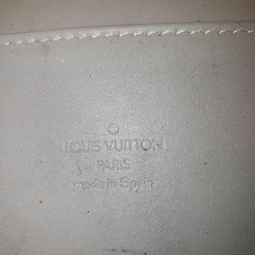 Louis Vuitton サイバーエピ レザー 手帳カバー　ピンク