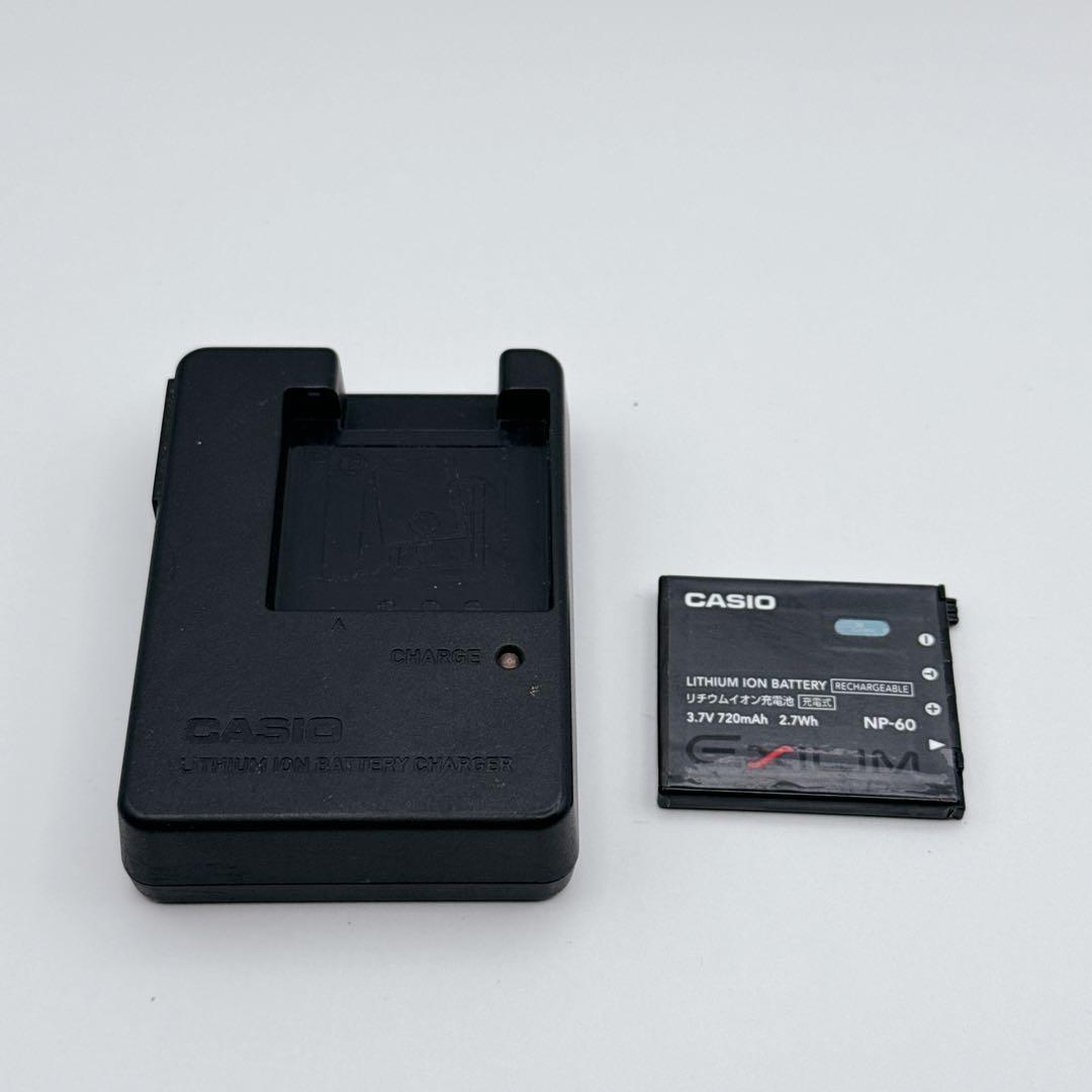 【美品】CASIO EXILIM ZOOM EX-Z80 デジタルカメラ
