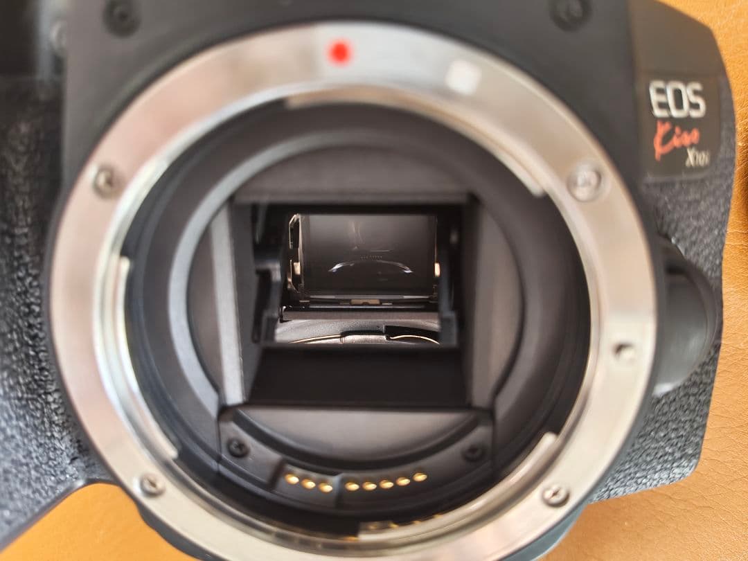 【ジャンク品】Canon EOS Kiss X10i デジタル一眼レフカメラ②