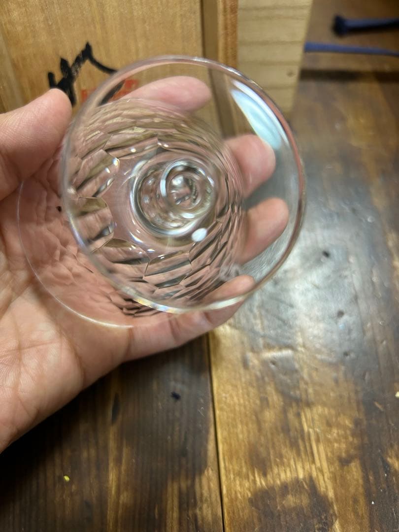 ガラス作家　作家　白幡明　細波紋杯　　日本伝統工芸展受賞　入賞　工芸品
