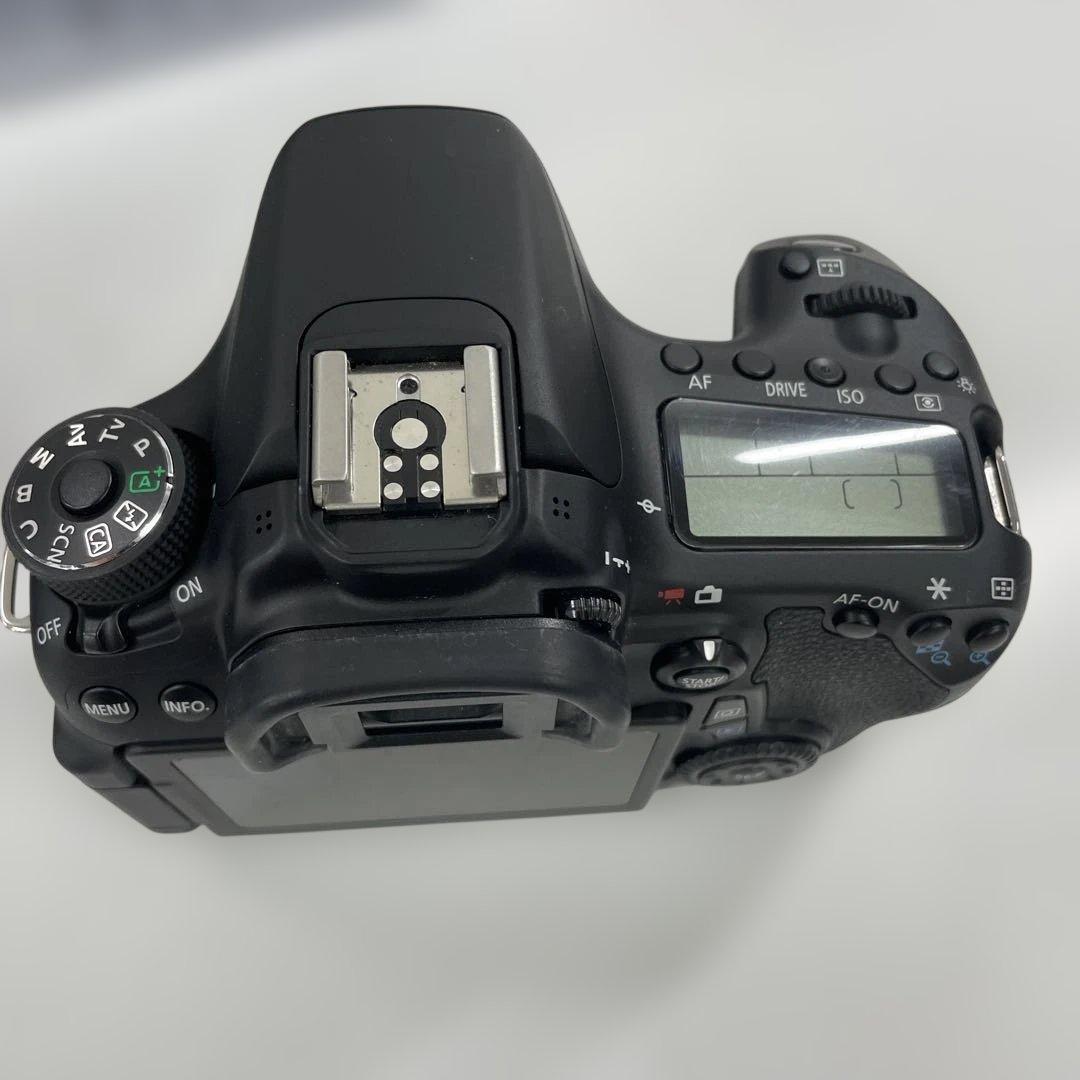 【美品】Canon EOS 70D デジタル一眼レフカメラ デジカメ