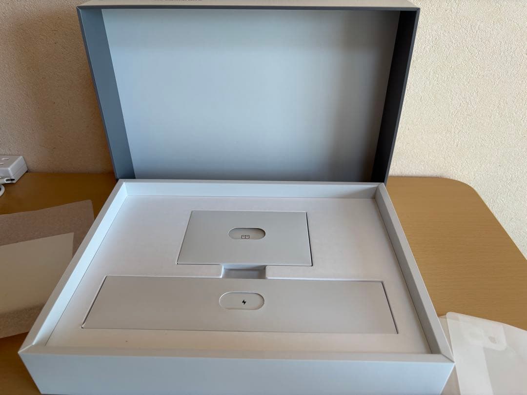 美品 即配送 Microsoft Surface Laptop Go 2