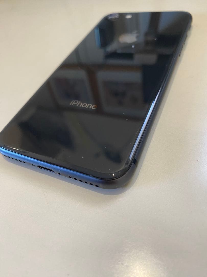 美品 Apple iPhone SE 第2世代 64GB 黒