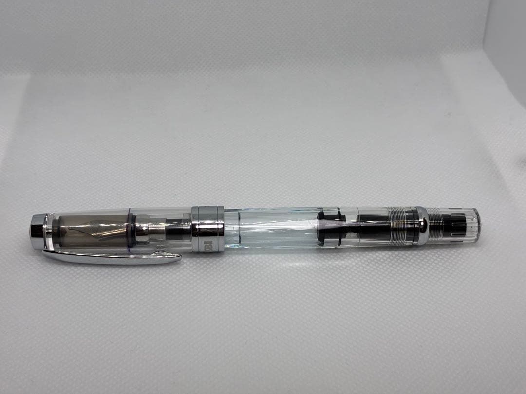 TWSBI（ツイスビー）ダイヤモンド 580 クリア（字幅M）