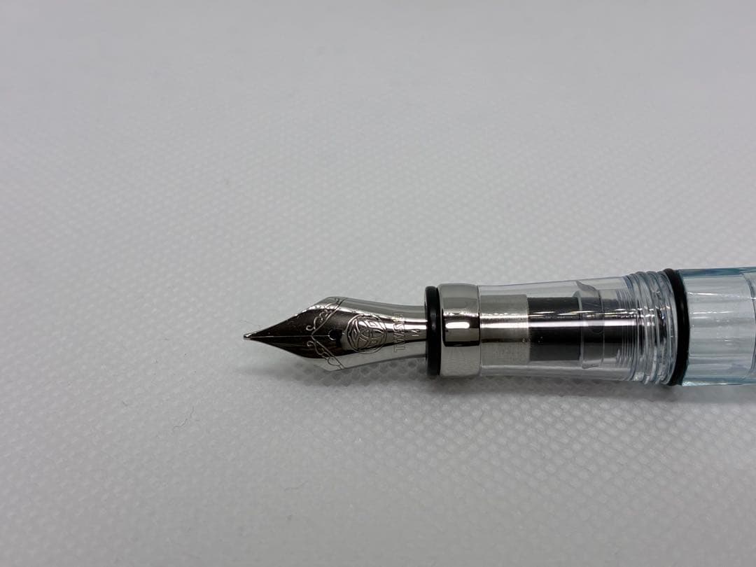 TWSBI（ツイスビー）ダイヤモンド 580 クリア（字幅M）