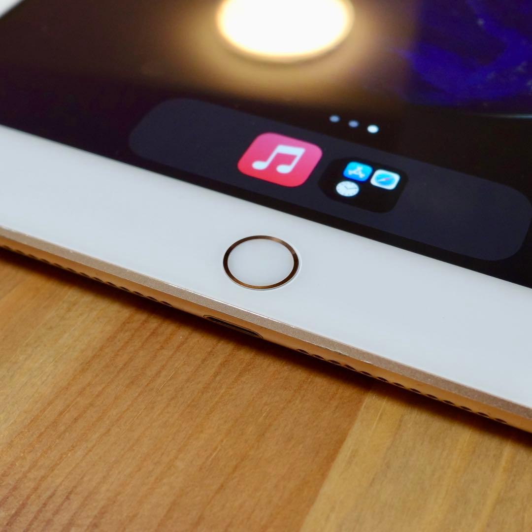 iPad アイパッド 第6世代 ゴールド 32GB（Wi-Fiモデル）