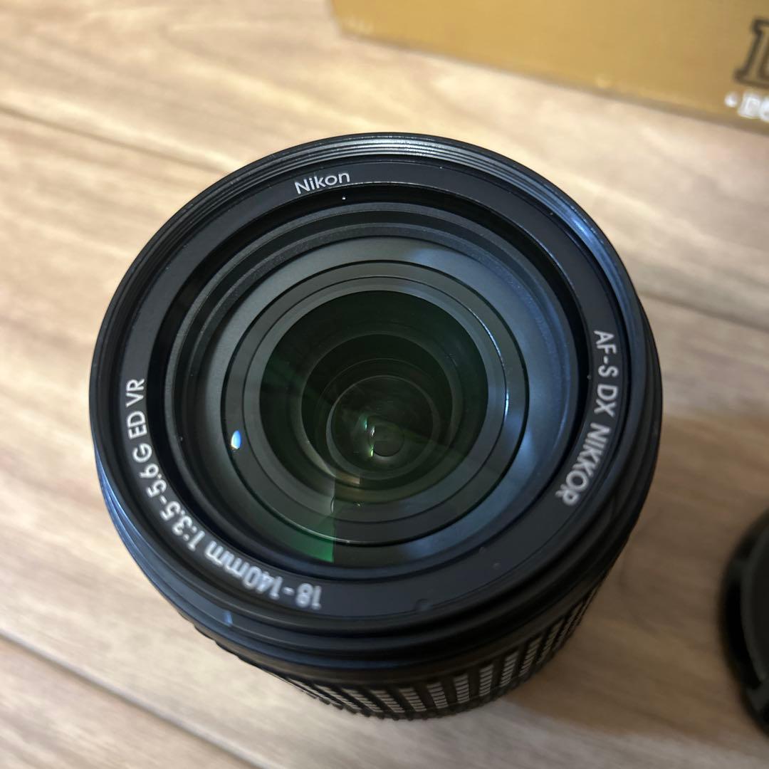 NikonD5300 デジタル一眼レフカメラ 本体と充電器
