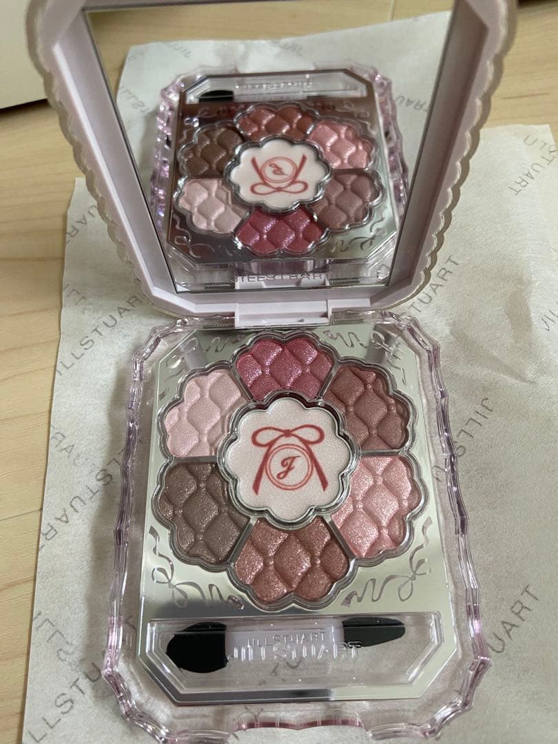 JILL STUART クリスマスコフレ アイシャドウパレット