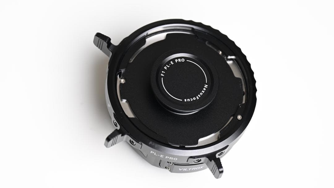 Viltrox NexusFocus F1 オートフォーカス制御アダプター