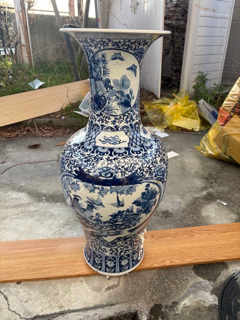 壺　青白陶器