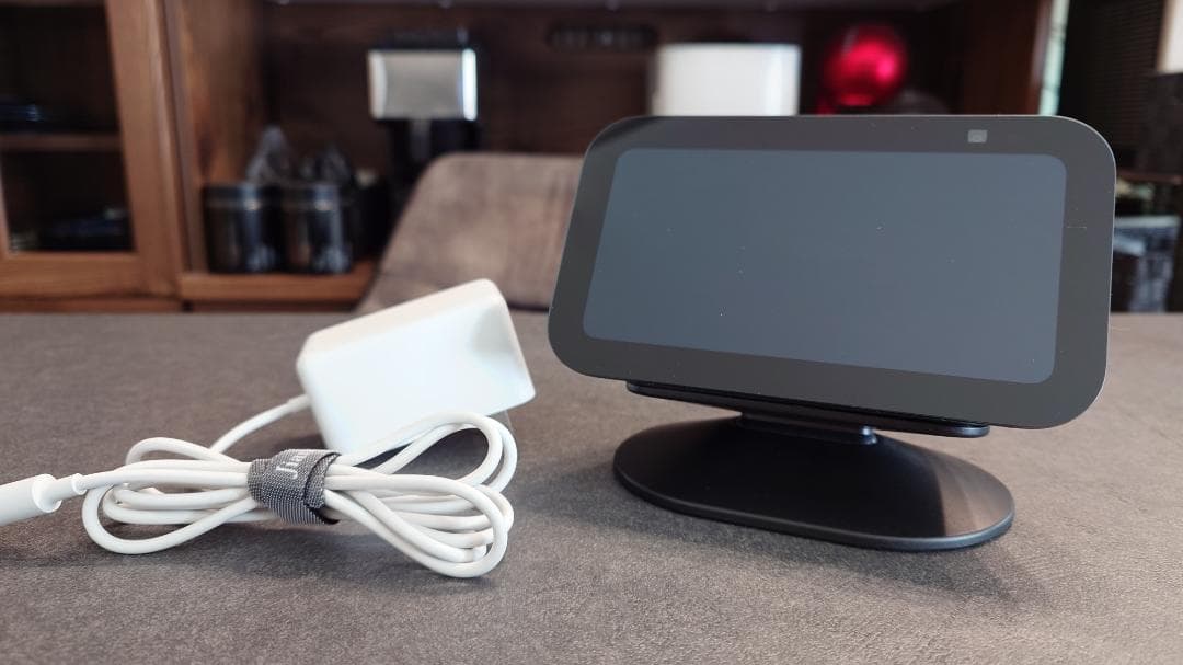 ＜ほぼ未使用＞Amazon Echo Show 5 第3世代（最新）＋スタンド付