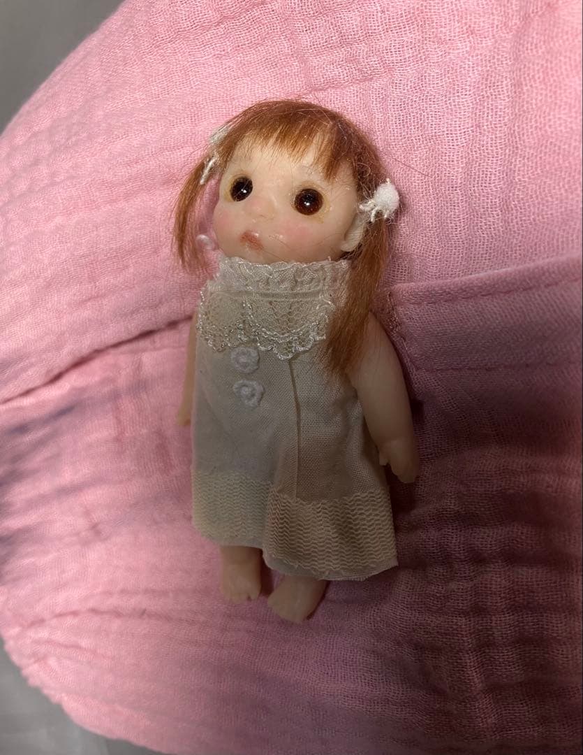 ハンドメイド 手のひらサイズの女の子 ＊