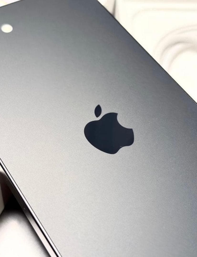 【純正バッテリー100％】【新品同様】iPhone 16e　修理歴なし