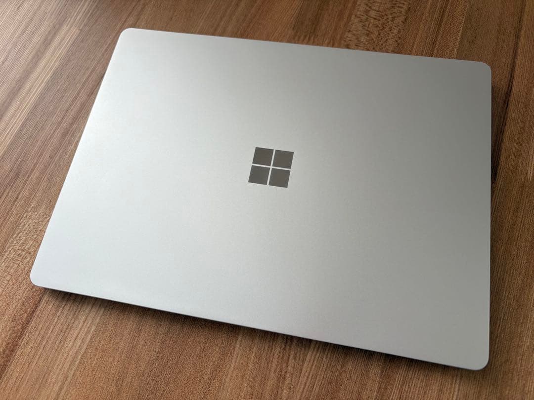美品Microsoft Surface Laptop Go THH-00020