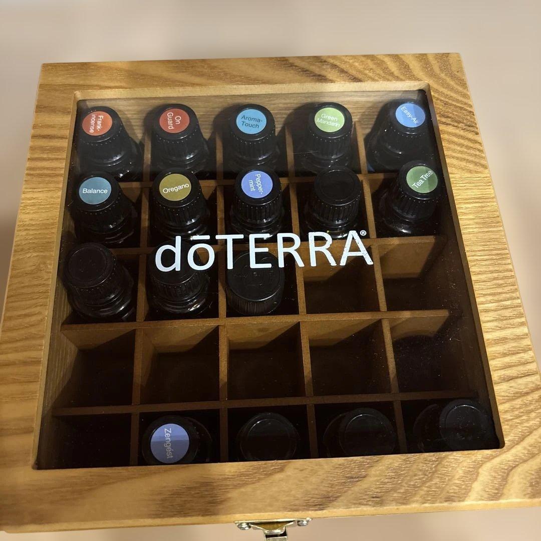 doTERRA オイル＋ウッドボックス(5ml・15mlのオイルを25本収納可)