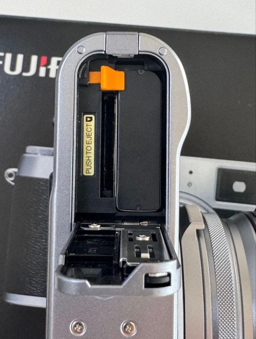 極上品　FUJIFILM X100T ショット数2300回