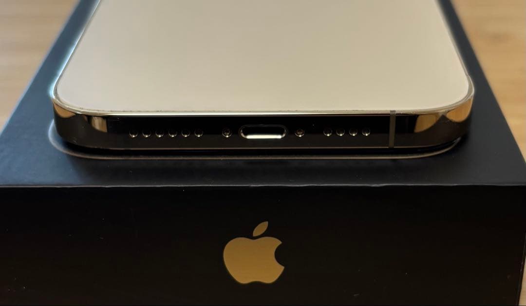 【美品】iPhone 12 PRO MAX 256GB ゴールド　新品バッテリー