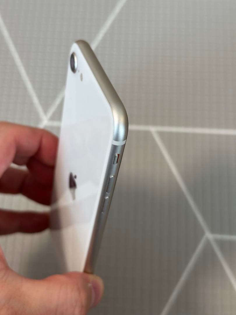 iPhoneSE 第3世代 64GB SIMフリー