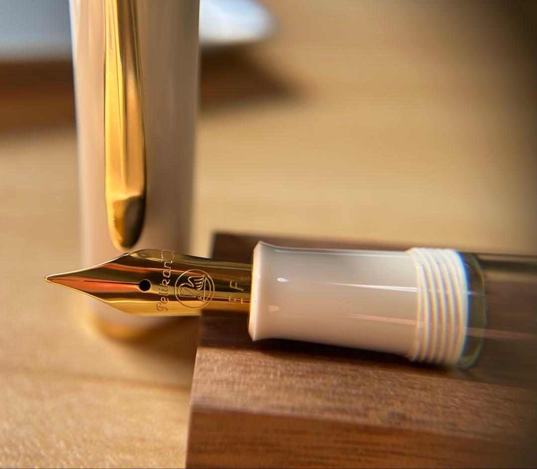Pelikan 万年筆 限定生産　パステルグリーンM200 EFニブ