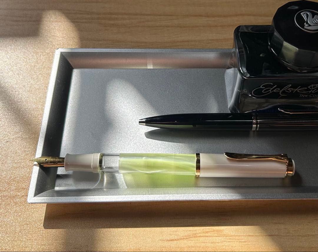 Pelikan 万年筆 限定生産　パステルグリーンM200 EFニブ