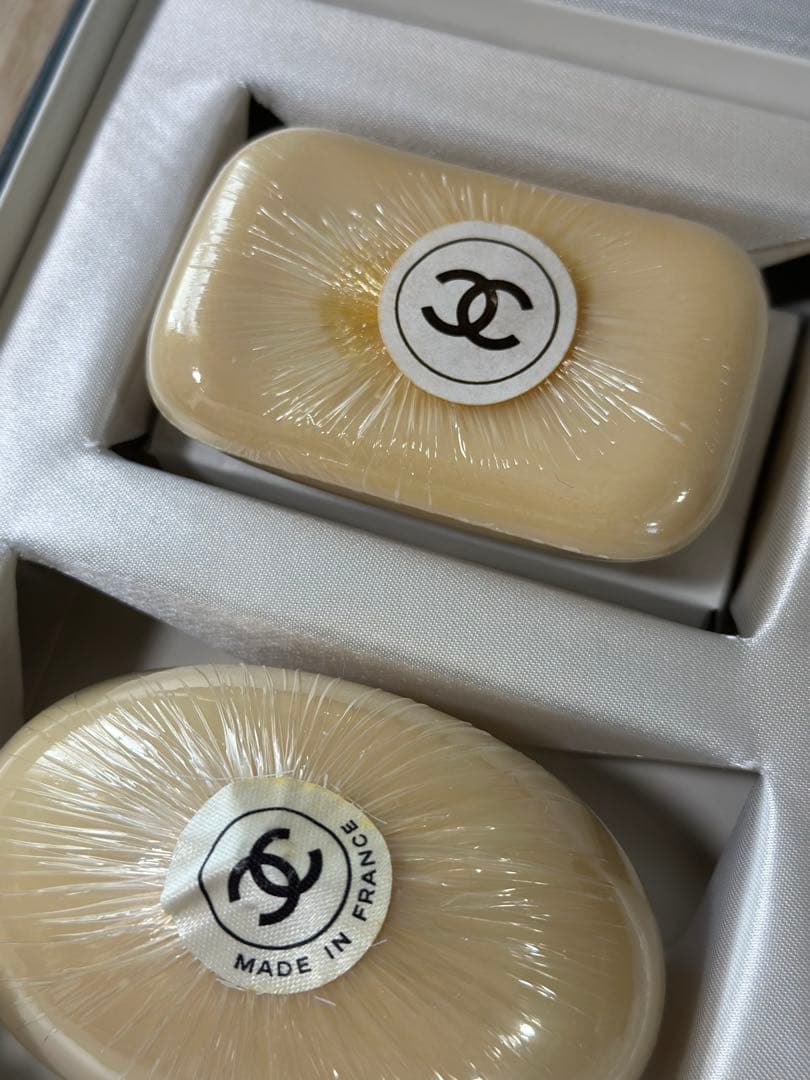 一点限り　新品CHANEL N°5 石鹸、香水セット　箱付き　石鹸　オードトワレ