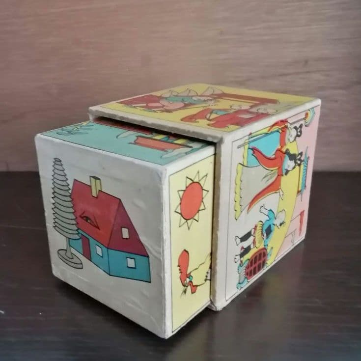 昭和レトロ　オブジェ④　入れ子積み木　スタッキングブロック　小物入れ　桐細工