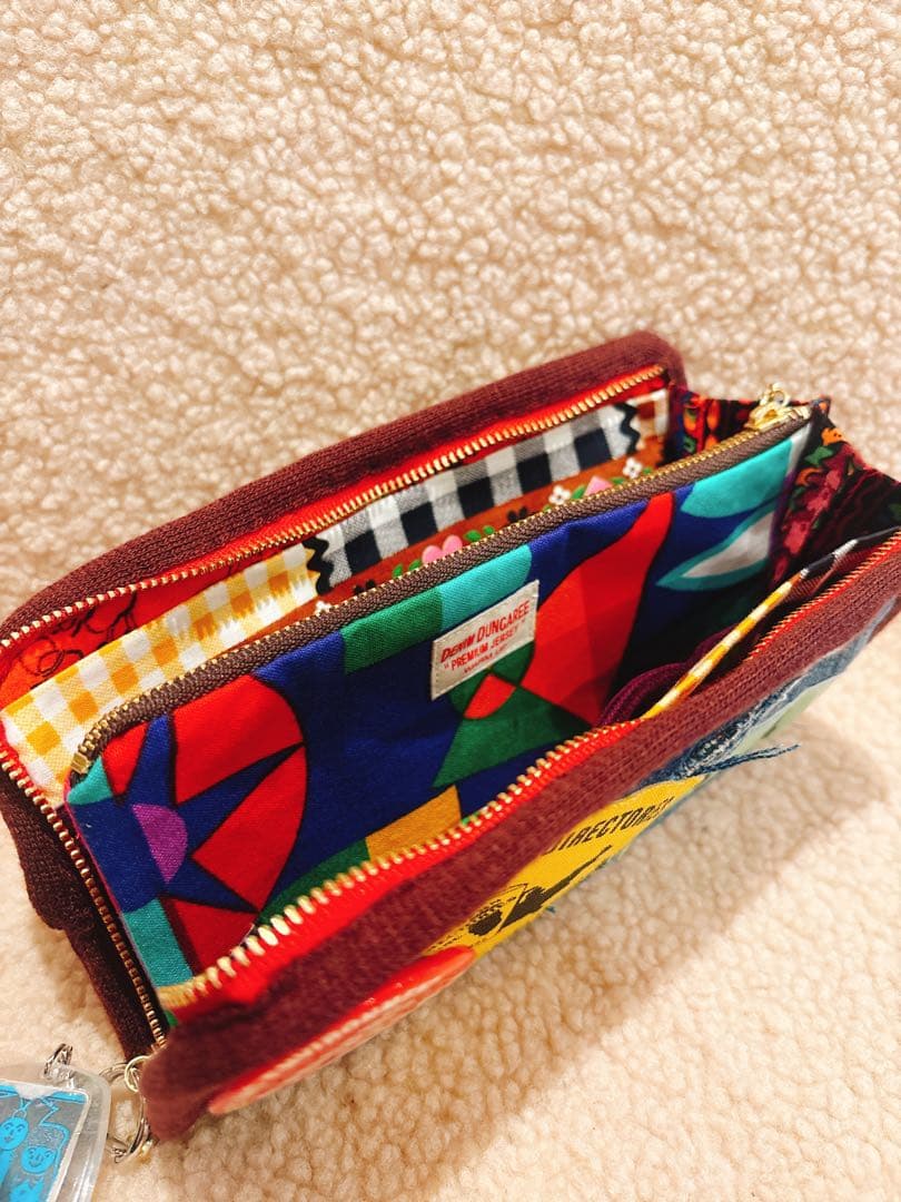 ハンドメイド L字ファスナー 長財布 DD缶バッジ付き☆。.:＊・゜