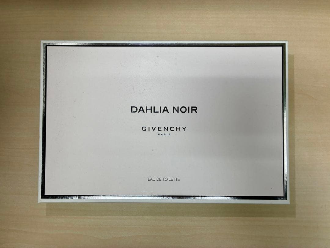 新品未使用　Givenchy Dahlia Noir ギフトセット