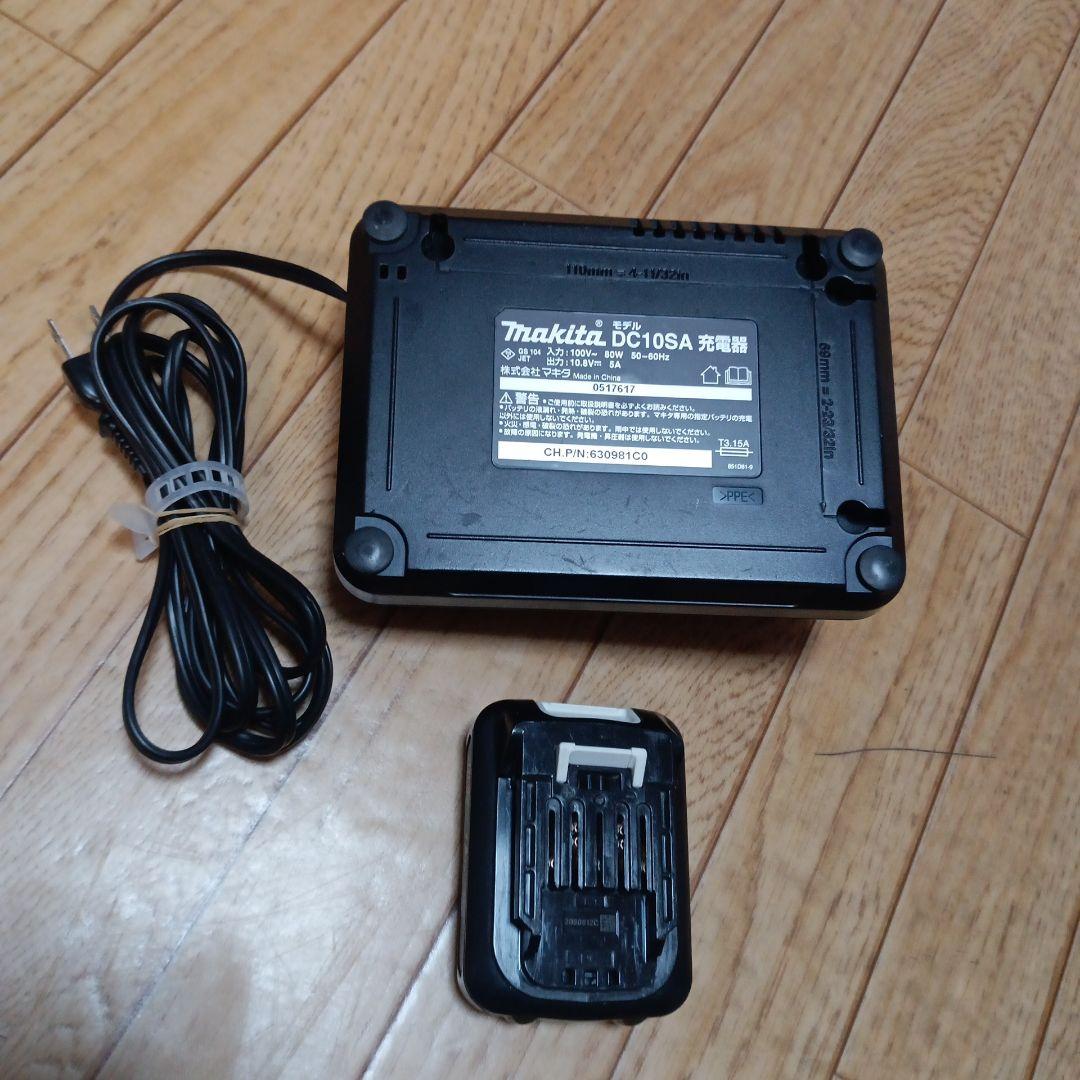 マキタ10.8V充電式クリーナ CL108FD 純正バッテリー、充電器付
