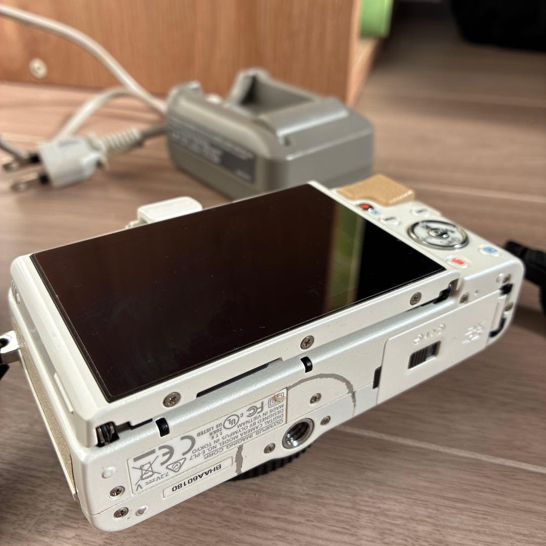 OLYMPUS PEN Lite E-PL7 ダブルズームセット