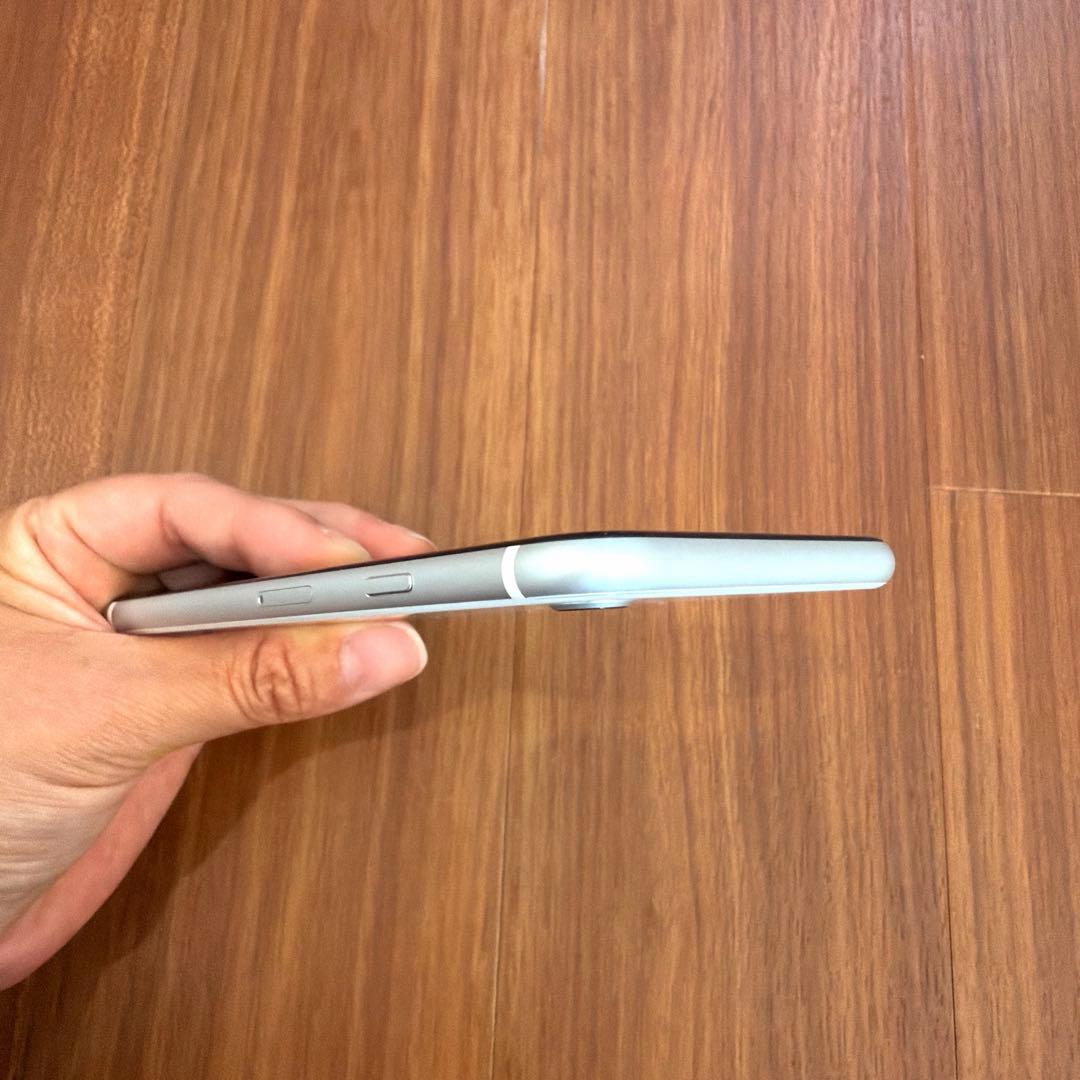 【極美品】iPhoneSE 第2世代 64GB ホワイト バッテリー最大容量99
