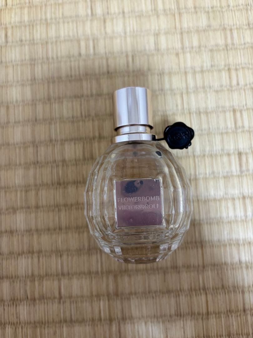 Victor and Rolf Flower Bomb オードパルファム50ml