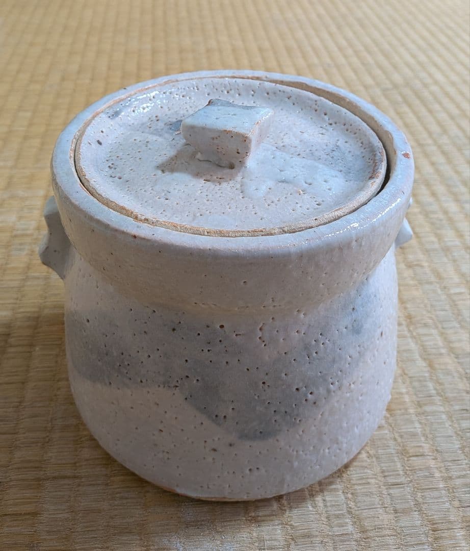 萩焼の水指（みずさし）、陶器製の蓋物