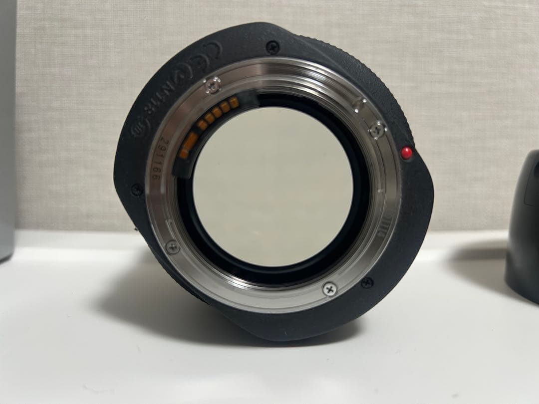 Canon EF 85mm f/1.2 L II USM（フード・元箱付）