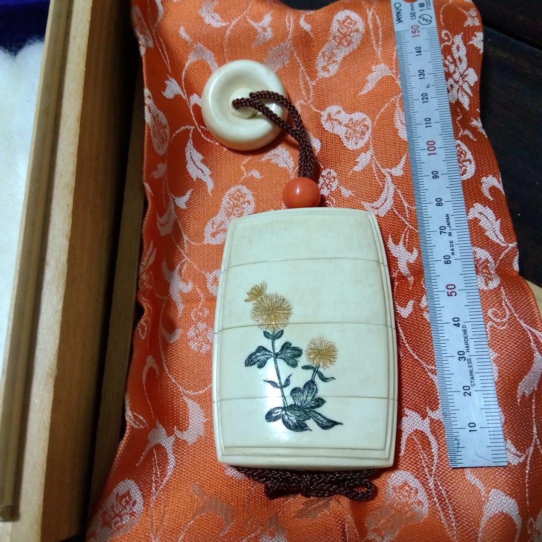 【再値下げ】印籠　饅頭根付　珊瑚緒締　花鳥図　天然素材　上桐箱＆保護布付