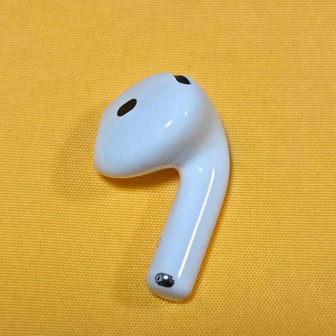 【美品】AirPods4 第四世代 右耳 ノイズキャンセリングなし A3050