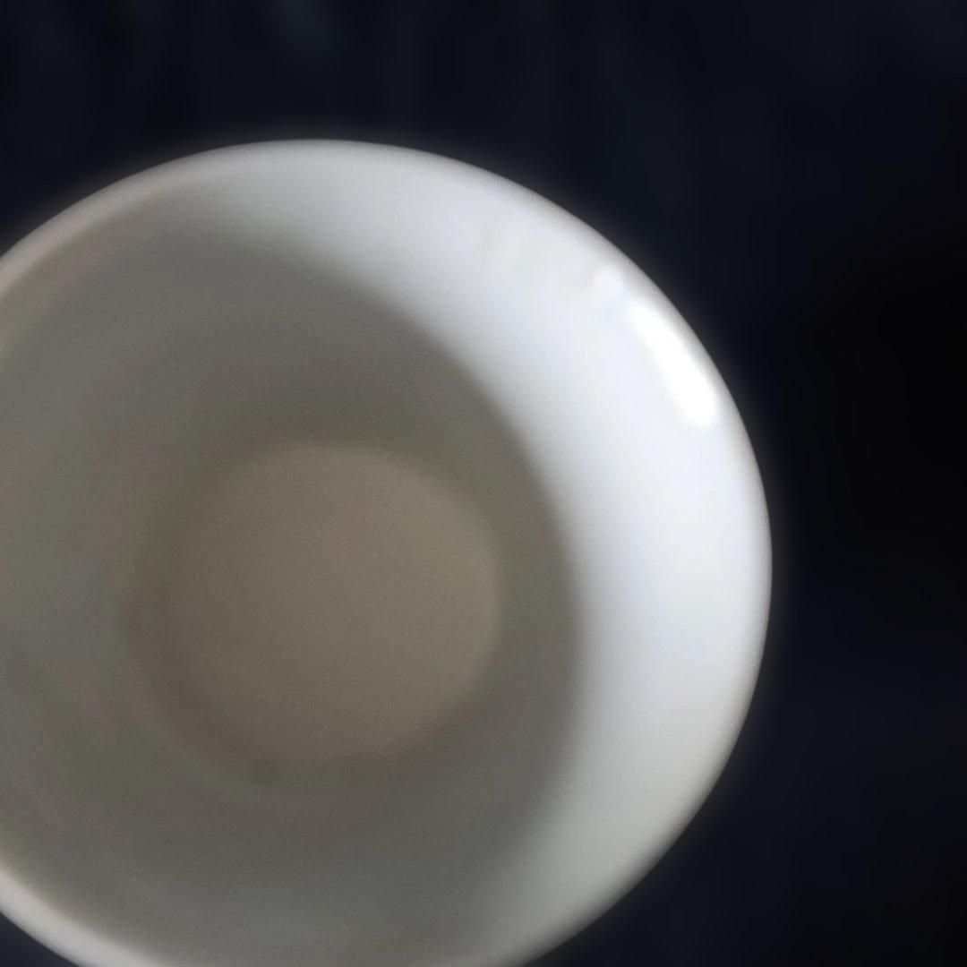 「竹穂垣(たけほがき)と梅の木がいいです」 古伊万里りん茶碗(直径7.5cm)