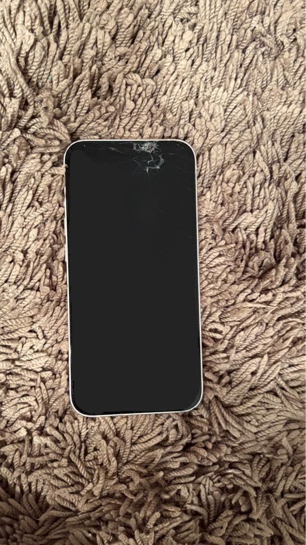 Apple iPhone 13 ピンク 画面ひび割れあり