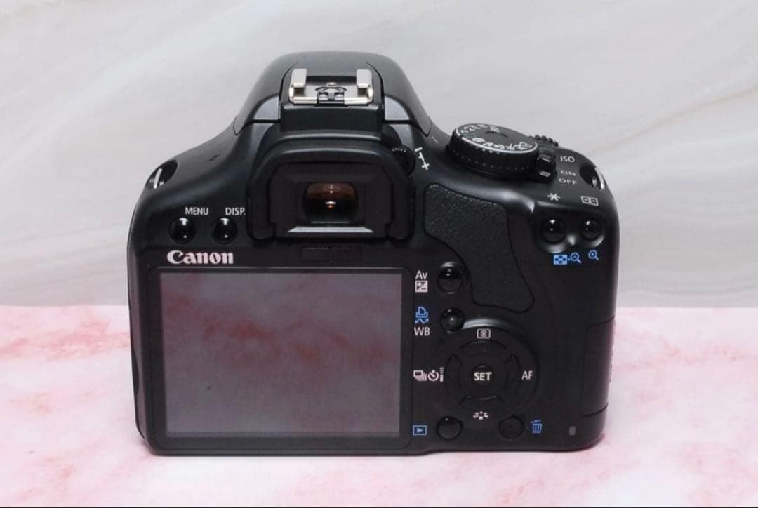 初心者おすすめ✨Canon Kiss X2✨大人気✨コンパクト✨軽量