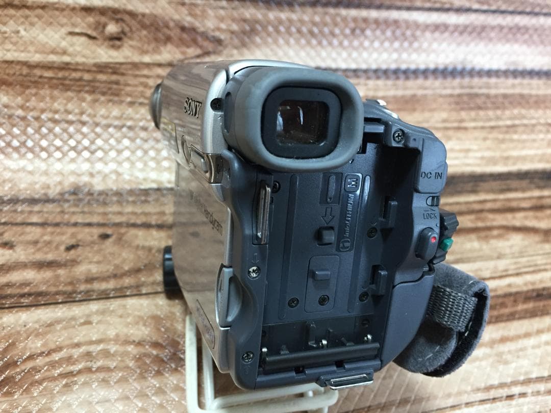 撮影再生ダビングOK　美品　SONY　DCR-TRV33　液晶綺麗
