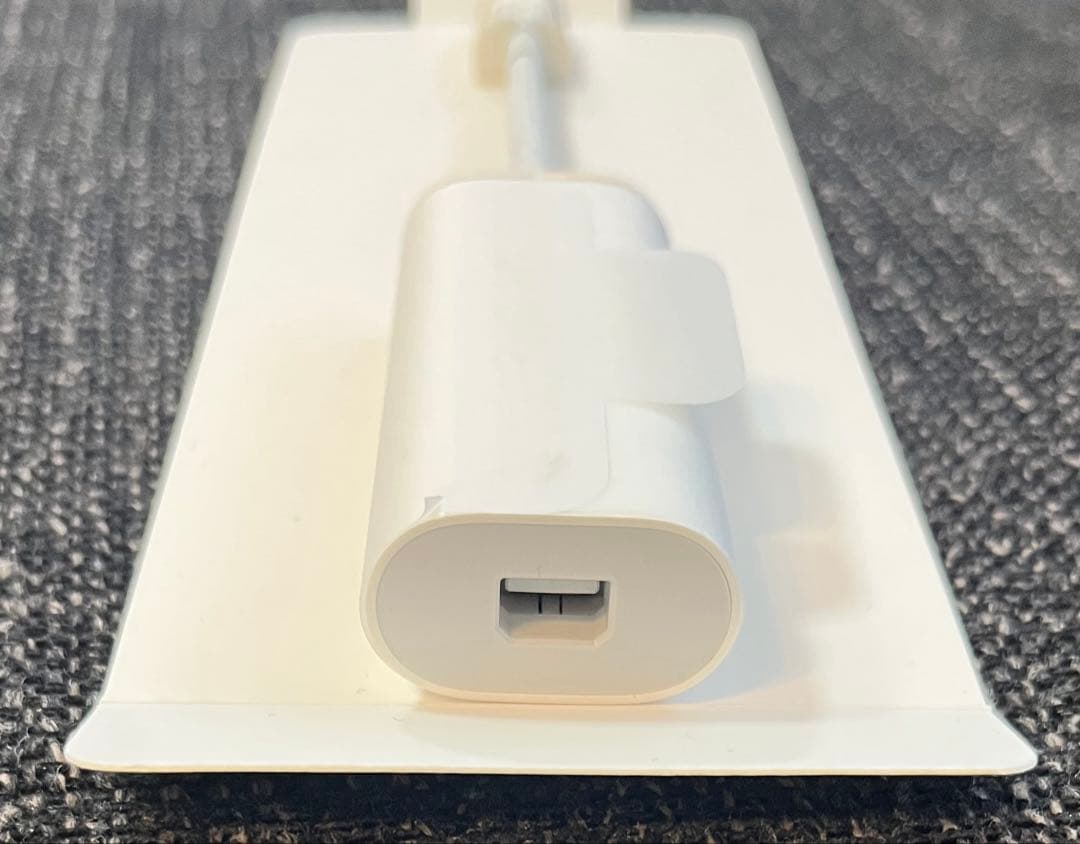 Apple Thunderbolt 3 to Thunderbolt 2アダプタ