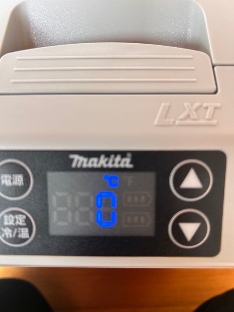 Makita 純正品充電式保冷温庫CW180DZ