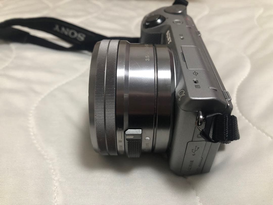 SONY α ミラーレスカメラNEX-5Rレンズ付き