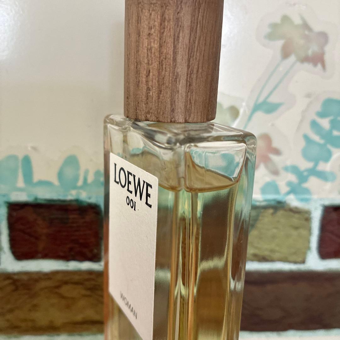 香水(女性用) LOEWE 001 WOMAN 50ml