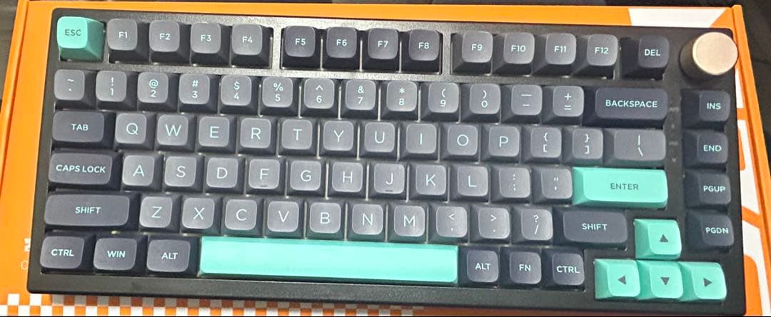 VGN カスタムメカニカルキーボード