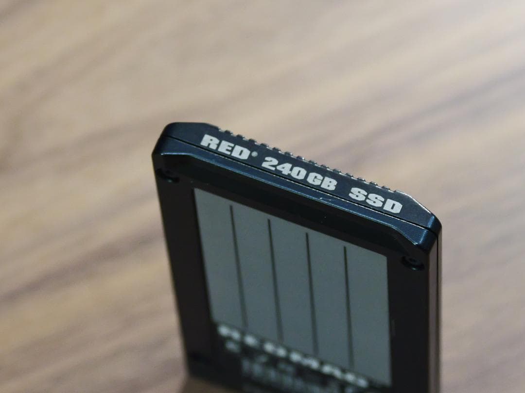 REDMAG240GB (RED 業務用カメラ　DSMC1 用メディア)