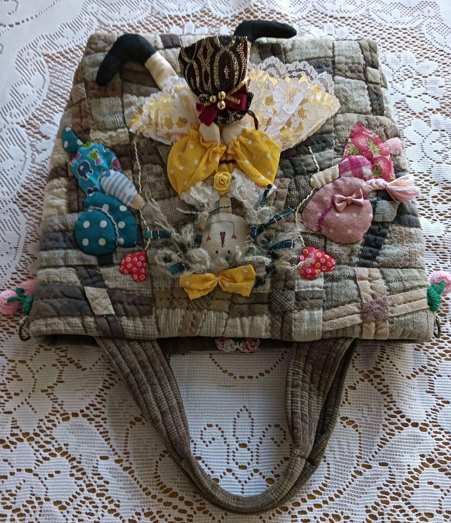 スーちゃん可愛い女の子にハート花のプレゼント